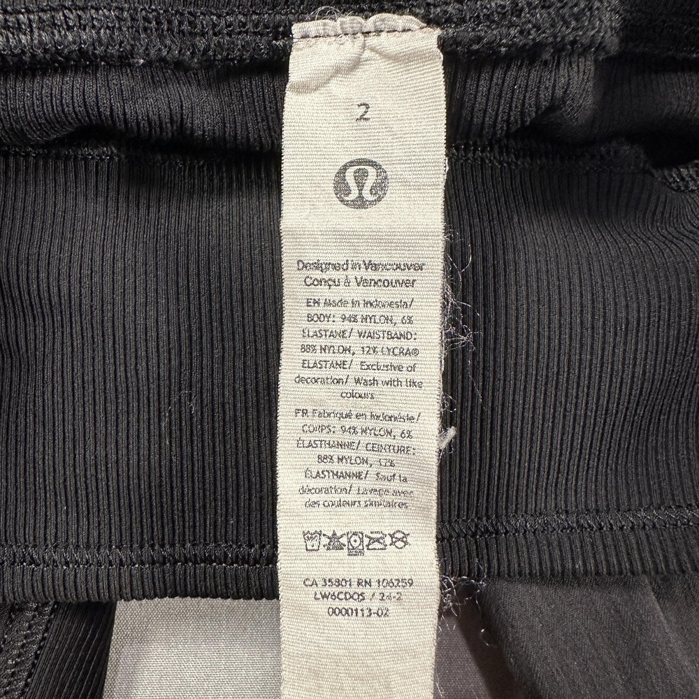 Lululemon Track Pants Womens 2 Black High Rise Lightweight Zip Hem Athletic Gym - Picture 8 of 9